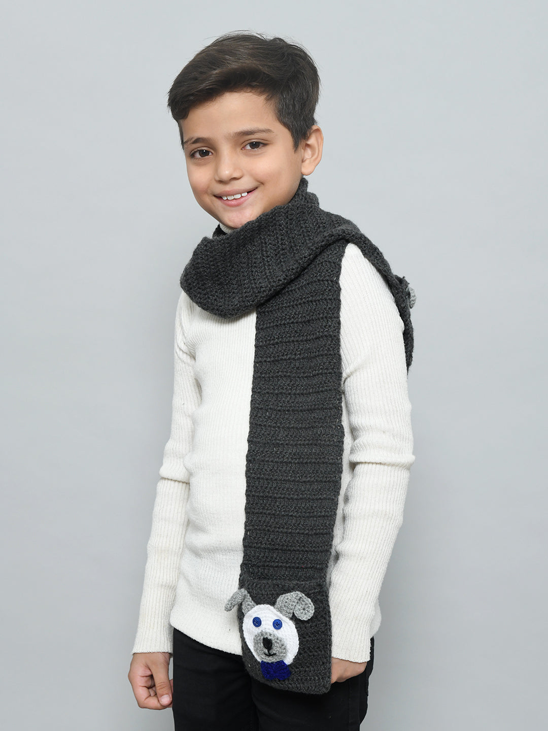 White Handmade Woollen Muffler For Kids With Pockets